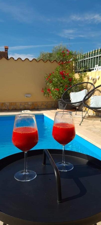 Holiday Home "Mala Kuca " With Heated Pool بولا المظهر الخارجي الصورة